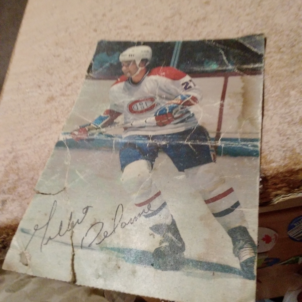 GILBERT DELORME, 1982 MONTREAL CANADIENS STEINBERG POSTCARD VINTAGE